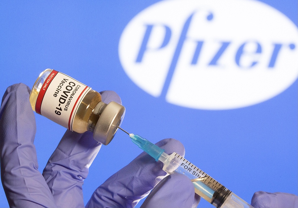 Вакцина 24. Pfizer вакцина. Вакцина против Covid-19. Вакцина Pfizer/BIONTECH против Covid-19. Пфайзер вакцина от коронавируса.